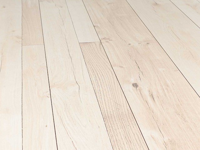 112 m2 laminaat plank - 1383 x 193 x 8 mm - afbeelding 1 van  4