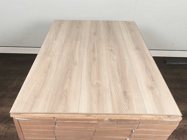 112 m2 laminaat plank watervast - 1383 x 193 x 8 mm - afbeelding 3 van  4