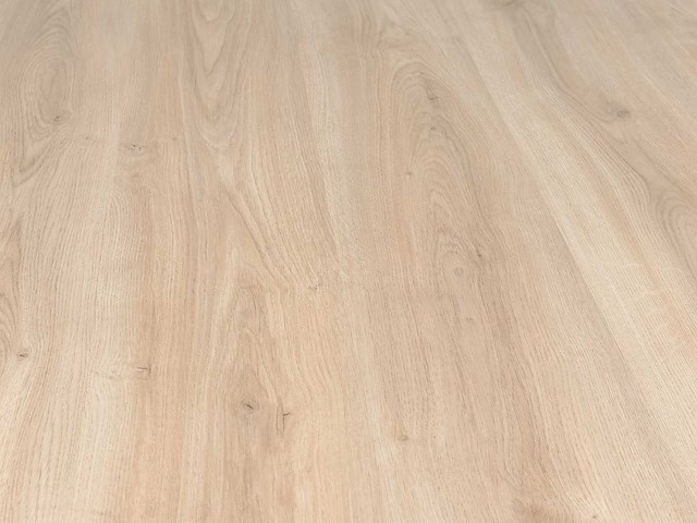 113 m2 laminaat plank watervast - 1289 x 192 x 8 mm - afbeelding 1 van  4