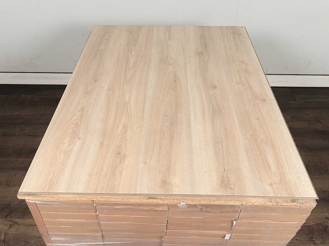 113 m2 laminaat plank watervast - 1289 x 192 x 8 mm - afbeelding 3 van  4