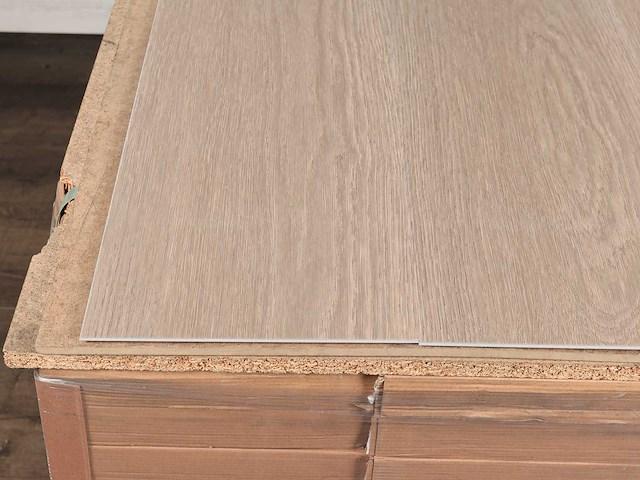115 m2 pvc spc click plank met xps onderlaag - 1220 x 228 x 4+1 mm - afbeelding 2 van  4