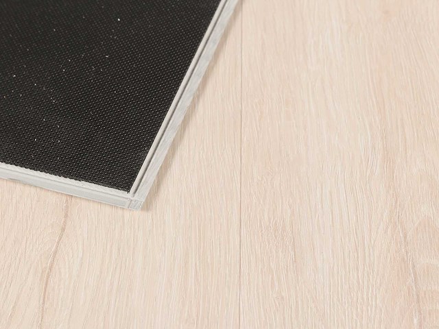 115 m2 pvc spc click plank met xps onderlaag - 1220 x 228 x 5 mm - afbeelding 4 van  4