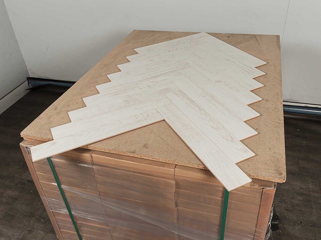 116 m2 laminaat visgraat - 504 x 84 x 8 mm - afbeelding 4 van  4