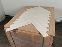 116 m2 laminaat visgraat - 504 x 84 x 8 mm - afbeelding 4 van  4