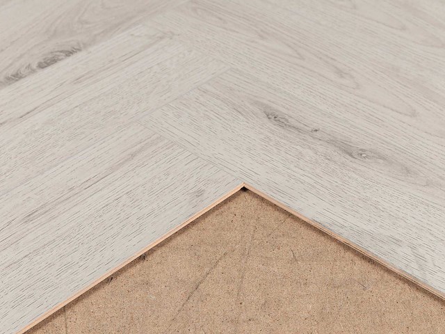 116 m2 laminaat visgraat - 665 x 133 x 8 mm - afbeelding 2 van  4