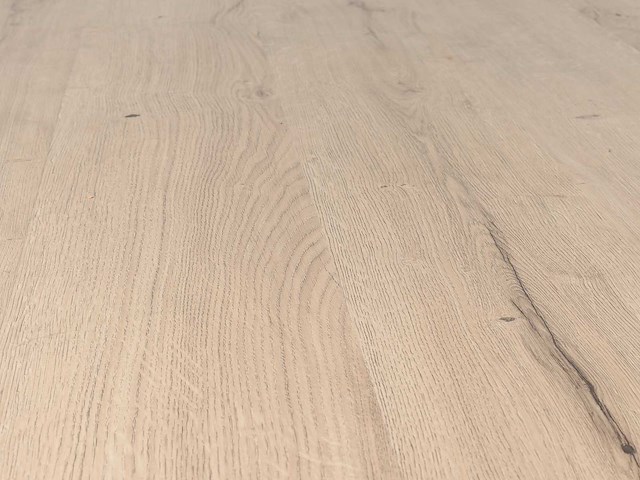 117 m2 laminaat plank - 1383 x 193 x 8 mm - afbeelding 1 van  4