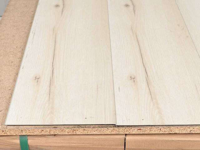 118 m2 pvc click plank met xps onderlaag - 1290 x 203 x 5,5 mm - afbeelding 2 van  4