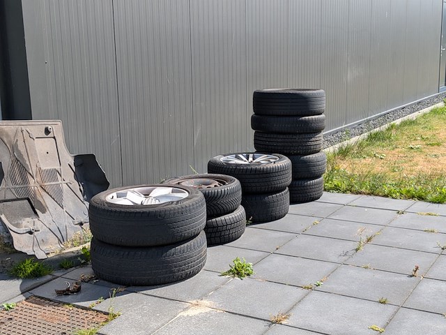 11x band met velg o.a. audi, vredestein - afbeelding 1 van  33