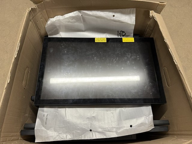 11x beeldschermen / monitoren, diverse merken en types o.a. iiyama - afbeelding 8 van  15