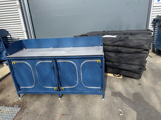 11x demontabele campingkasten / werkeiland - afbeelding 1 van  3