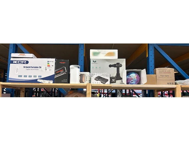 11x elektronica en consumentengoederen w.o. massagegun w.o. kcr, wolfbox - afbeelding 1 van  7