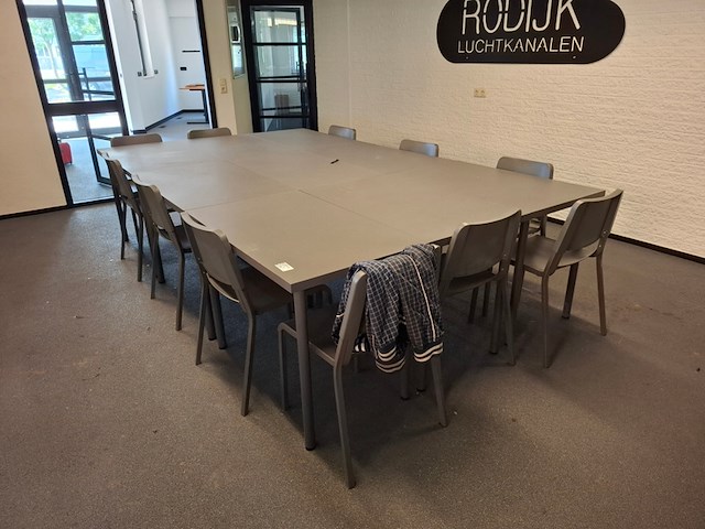 11x kantinetafel met 13x stoel - afbeelding 1 van  4