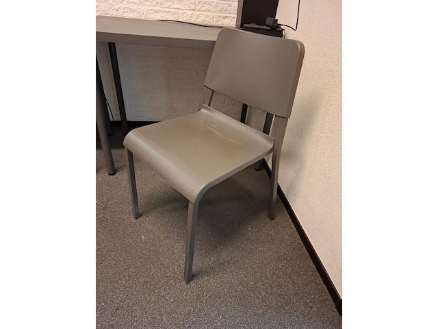 11x kantinetafel met 13x stoel - afbeelding 3 van  4