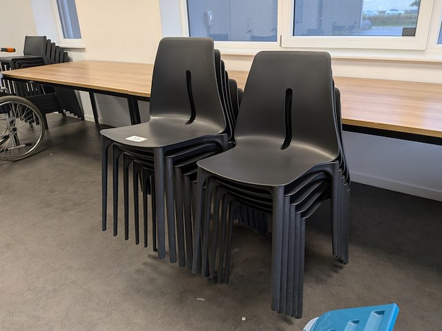 11x kunststof kantinestoel tenstai - afbeelding 1 van  6