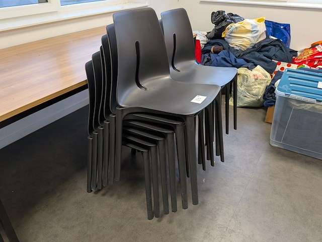 11x kunststof kantinestoel tenstai - afbeelding 3 van  6