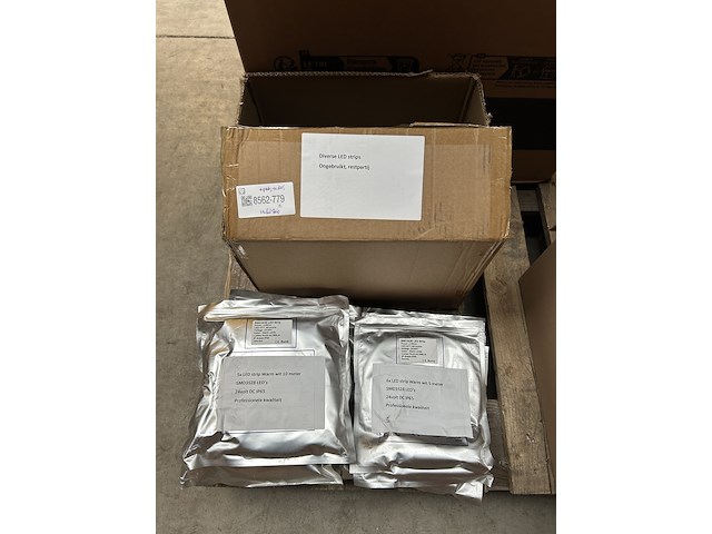 11x led strip + partij in doos - afbeelding 1 van  6