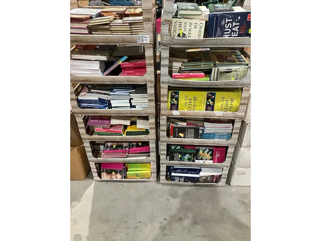 12 dozen boeken - afbeelding 1 van  9