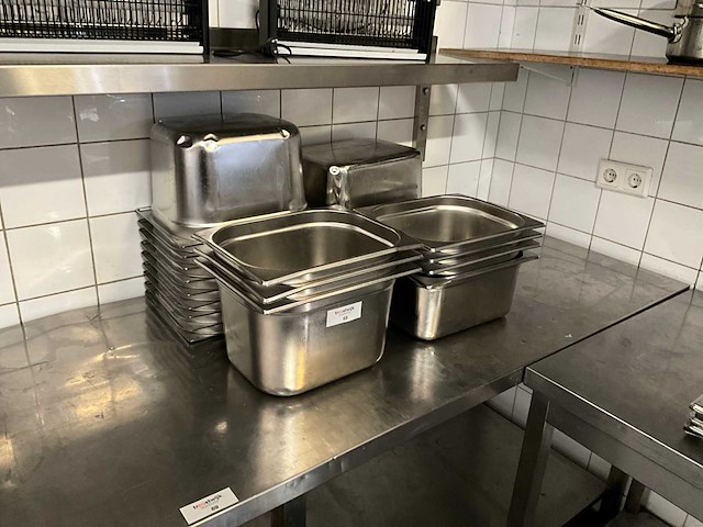 1/2 gn bak (24x) - afbeelding 1 van  6