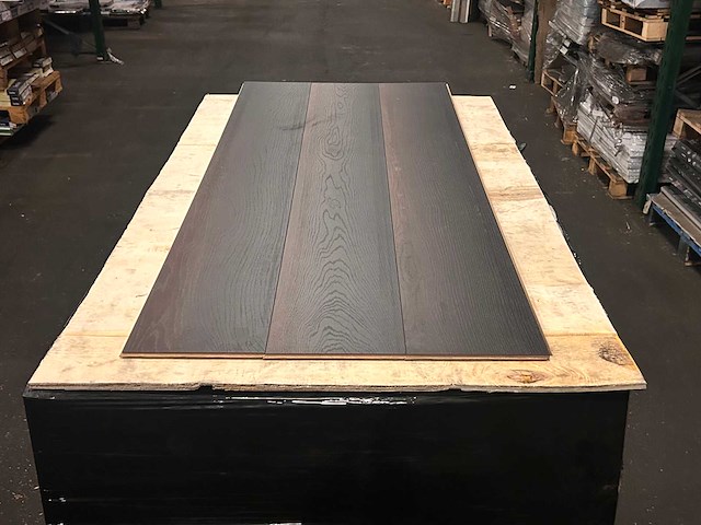 12 m2 laminaat plank - 1376 x 190 x 9,5 mm - afbeelding 1 van  1