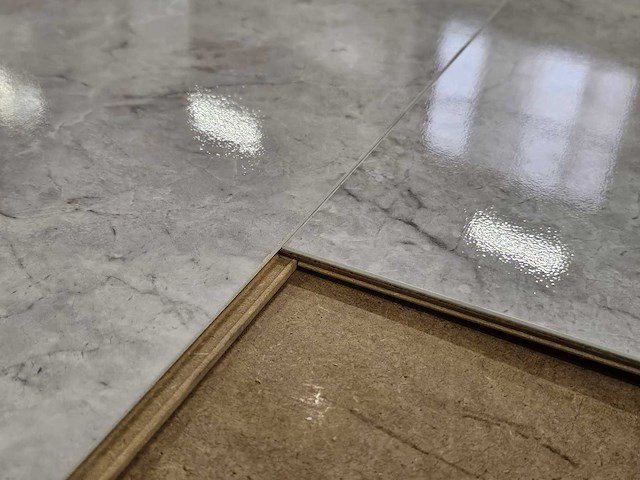 12 m2 laminaat tegel - 810 x 400 x 8 mm - afbeelding 1 van  1