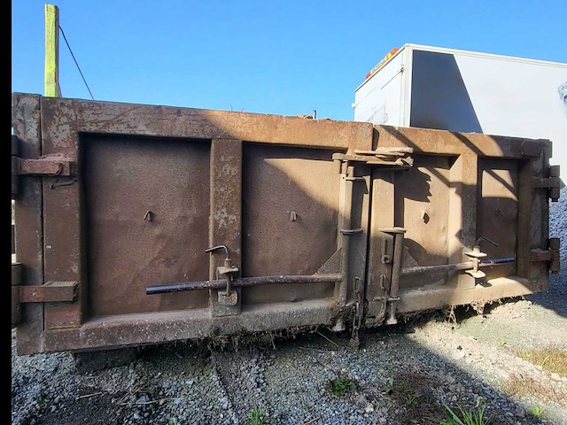 12 m3 container met automatische deur en handmatige zeil - afbeelding 6 van  6