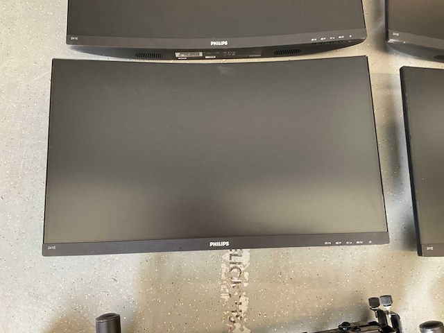 12 monitoren met 6 dubbele steunen - afbeelding 3 van  8