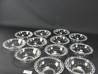 12 nestbare schalen met tandranden - afbeelding 1 van  5