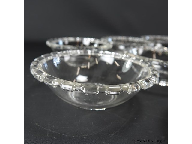 12 nestbare schalen met tandranden - afbeelding 4 van  5