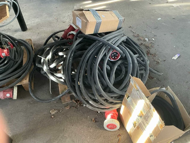 1/2 pallet krachtstroom kabel (2x) - afbeelding 4 van  5