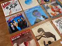 12 singles - afbeelding 2 van  3