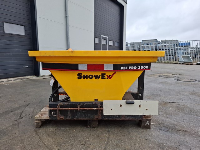 12-volt gedragen zoutstrooier, snowex, sp-3000, 2013 - afbeelding 7 van  13