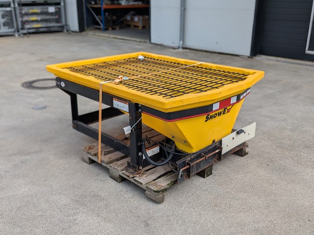 12-volt gedragen zoutstrooier, snowex, sp-3000 - afbeelding 5 van  12