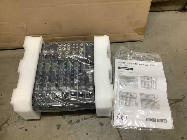 1202vlz4 compact mixer audio diversen - afbeelding 3 van  3