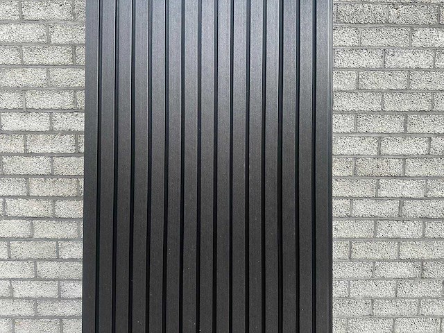 120x composiet gevelbekleding triple rhombus zwart incl. montagebeugels 290cm lang - 67 m2 - afbeelding 1 van  3