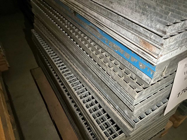 120x60 cm stalen roostervloer (31x) - afbeelding 2 van  4