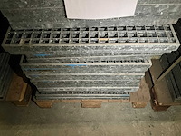 120x60 cm stalen roostervloer (35x) - afbeelding 4 van  4