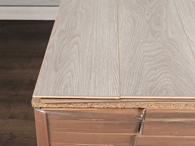 121 m2 laminaat plank - 1261 x 192 x 7 mm - afbeelding 2 van  4