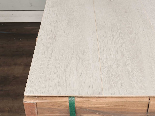 122 m2 laminaat plank - 1383 x 193 x 8 mm - afbeelding 2 van  4
