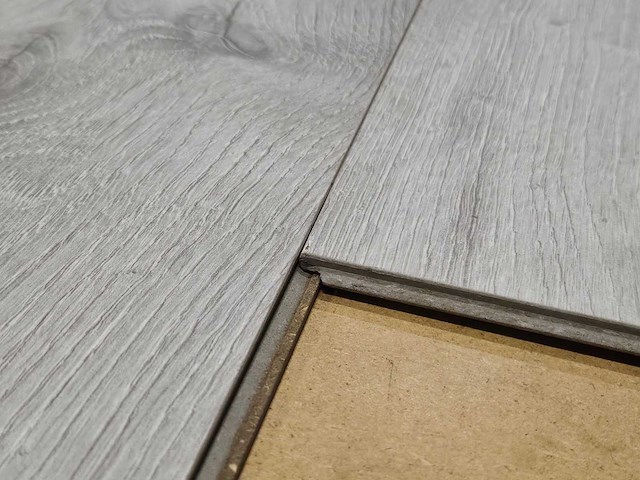 122 m2 laminaat plank - 1383 x 193 x 8 mm - afbeelding 2 van  3