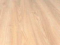 122 m2 laminaat plank - 1383 x 193 x 8 mm - afbeelding 1 van  4