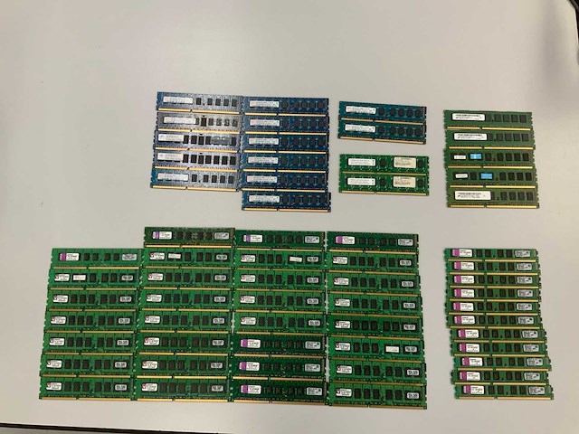 124gb (62x 2gb 2rx8) kingston kta-mp1066/2g & sk hynix hmt125u7bfr8c-g7-t0-aa-c pc3 8500e-7-10-e0 sticks - afbeelding 6 van  6