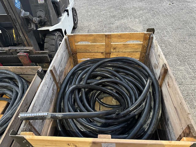 125a neopreen krachtstroom kabel 5g50 in palletbox - afbeelding 1 van  5