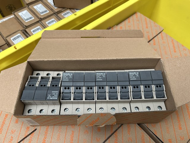 125x installatiemateriaal w.o. zekeringklemmen weidmüller - afbeelding 1 van  9