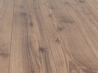 127 m2 laminaat plank - 1383 x 193 x 8 mm - afbeelding 1 van  4