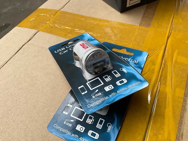 12v usb auto oplader (105x) - afbeelding 4 van  4