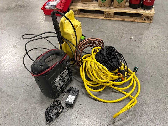 12v/24v startbooster en kärcher 1000 hogedrukspuit - afbeelding 3 van  3