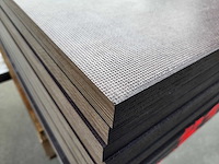 12x berken betonplex 24mm antislip ( 13.7 m2 ) - afbeelding 2 van  5