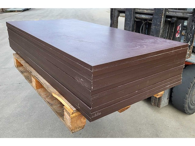 12x berken betonplex 24mm antislip ( 13.7 m2 ) - afbeelding 3 van  5