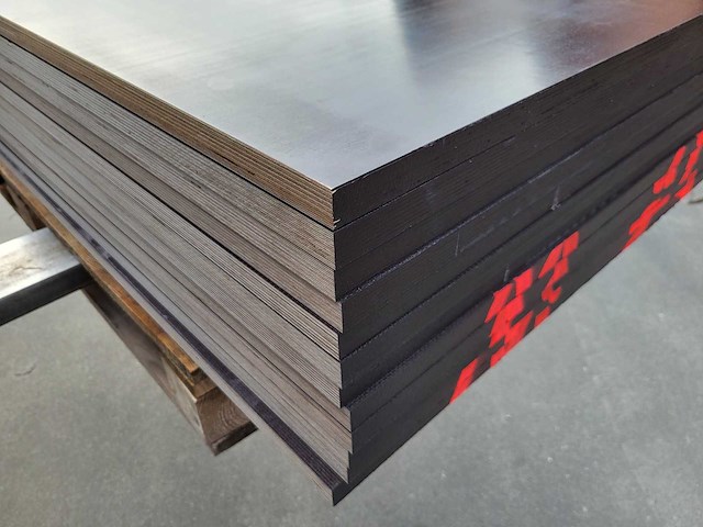 12x berken betonplex 24mm antislip ( 13.7 m2 ) - afbeelding 4 van  5