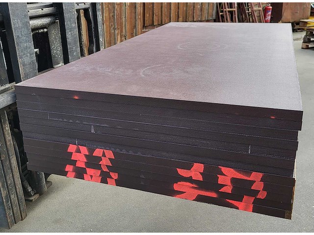 12x berken betonplex 24mm antislip ( 13.7 m2 ) - afbeelding 5 van  5